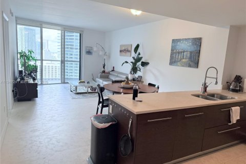 Condo in Miami, Florida, 1 bedroom  № 2193344 - photo 8