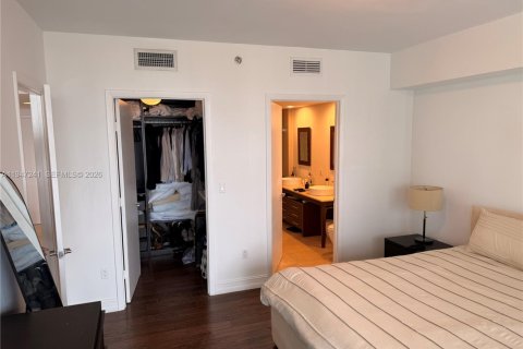 Condo in Miami, Florida, 1 bedroom  № 2193344 - photo 13