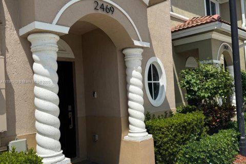 Townhouse in Homestead, Florida 4 bedrooms, 127.65 sq.m. № 1862878 - photo 1