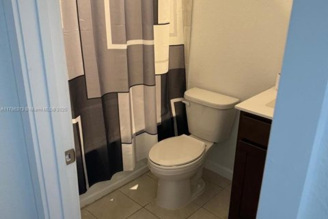 Townhouse in Homestead, Florida 4 bedrooms, 127.65 sq.m. № 1862878 - photo 23