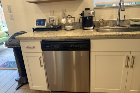 Townhouse in Homestead, Florida 4 bedrooms, 127.65 sq.m. № 1862878 - photo 9