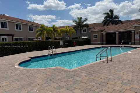 Townhouse in Homestead, Florida 4 bedrooms, 127.65 sq.m. № 1862878 - photo 30