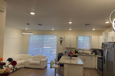 Townhouse in Homestead, Florida 4 bedrooms, 127.65 sq.m. № 1862878 - photo 7