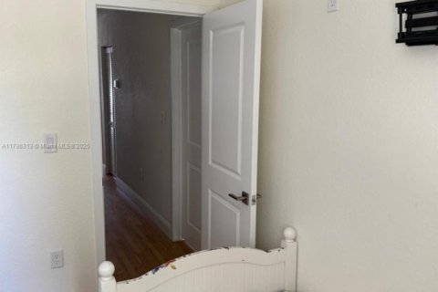 Townhouse in Homestead, Florida 4 bedrooms, 127.65 sq.m. № 1862878 - photo 24