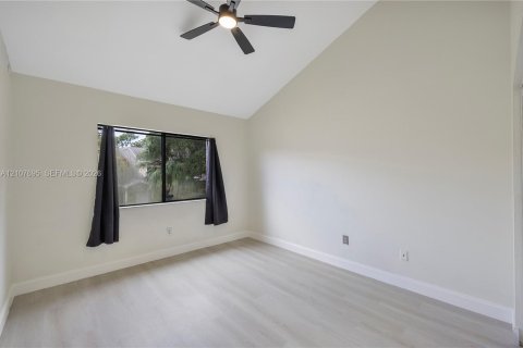 Casa en venta en North Lauderdale, Florida, 2 dormitorios, 110.18 m2 № 2421359 - foto 21