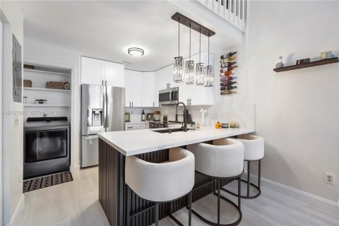 Casa en venta en North Lauderdale, Florida, 2 dormitorios, 110.18 m2 № 2421359 - foto 8