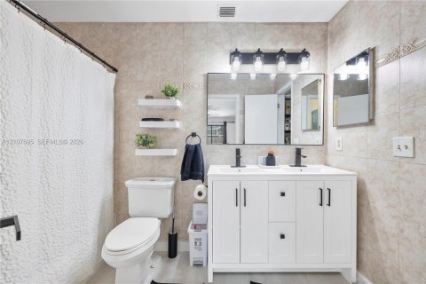 Casa en venta en North Lauderdale, Florida, 2 dormitorios, 110.18 m2 № 2421359 - foto 18