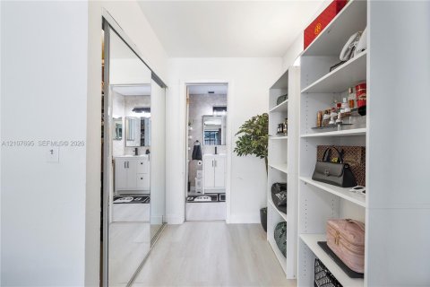 Casa en venta en North Lauderdale, Florida, 2 dormitorios, 110.18 m2 № 2421359 - foto 17