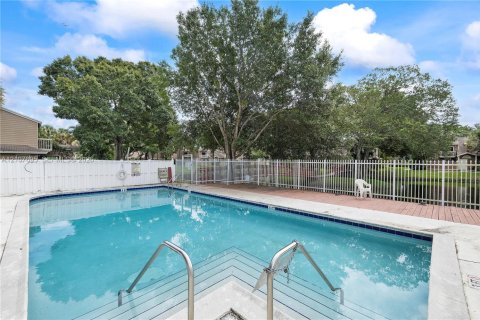 Casa en venta en North Lauderdale, Florida, 2 dormitorios, 110.18 m2 № 2421359 - foto 25