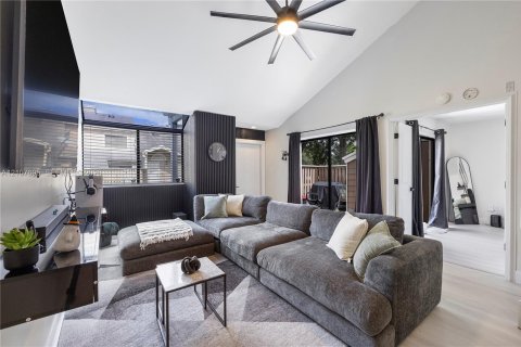 Casa en North Lauderdale, Florida 2 dormitorios, 110.18 m2 № 2421359