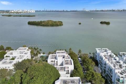 Copropriété à vendre à Miami, Floride: 2 chambres, 91.97 m2 № 1926414 - photo 14