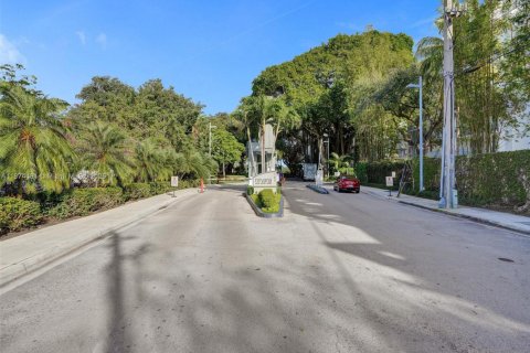 Copropriété à vendre à Miami, Floride: 2 chambres, 91.97 m2 № 1926414 - photo 1