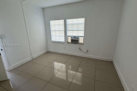 Immobilier commercial à vendre à Dania Beach, Floride: 269.32 m2 № 1922655 - photo 12