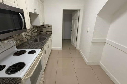 Immobilier commercial à vendre à Dania Beach, Floride: 269.32 m2 № 1922655 - photo 13