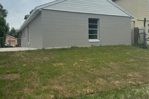 House in Apopka, Florida 3 bedrooms, 95.69 sq.m. № 1789079 - photo 26