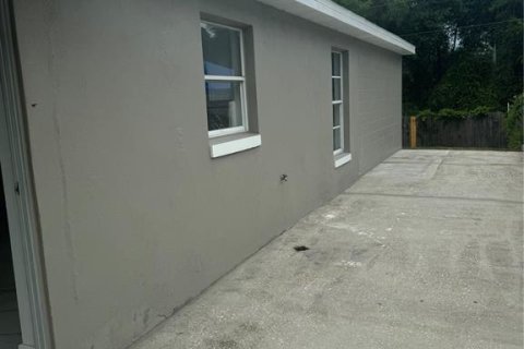 House in Apopka, Florida 3 bedrooms, 95.69 sq.m. № 1789079 - photo 23
