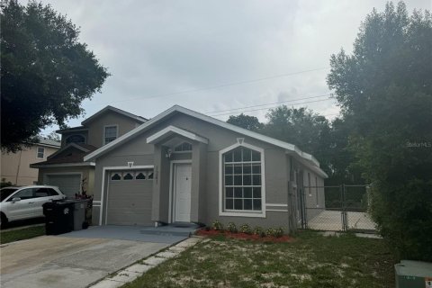 House in Apopka, Florida 3 bedrooms, 95.69 sq.m. № 1789079 - photo 3