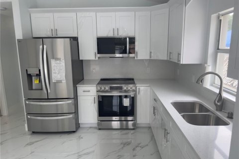 House in Apopka, Florida 3 bedrooms, 95.69 sq.m. № 1789079 - photo 8