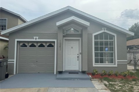 House in Apopka, Florida 3 bedrooms, 95.69 sq.m. № 1789079 - photo 1