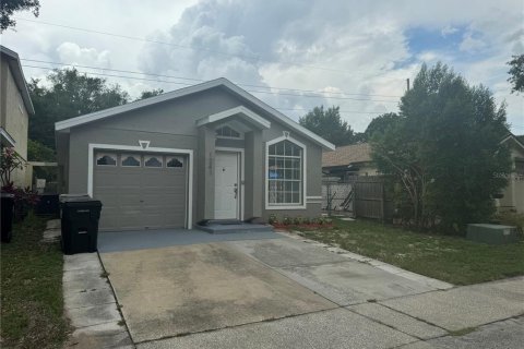 House in Apopka, Florida 3 bedrooms, 95.69 sq.m. № 1789079 - photo 2