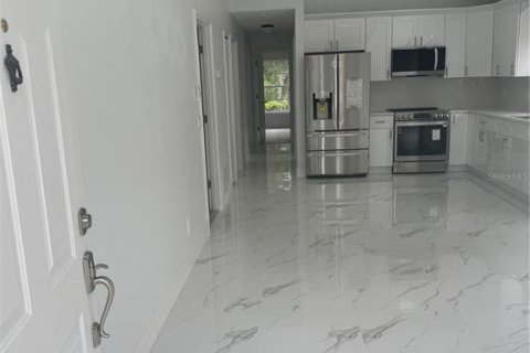 House in Apopka, Florida 3 bedrooms, 95.69 sq.m. № 1789079 - photo 4
