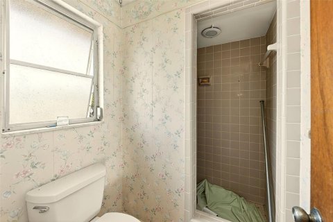 House in Belleair Beach, Florida 3 bedrooms, 181.35 sq.m. № 2148796 - photo 26