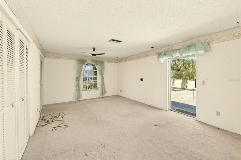 House in Belleair Beach, Florida 3 bedrooms, 181.35 sq.m. № 2148796 - photo 22