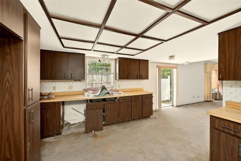House in Belleair Beach, Florida 3 bedrooms, 181.35 sq.m. № 2148796 - photo 14