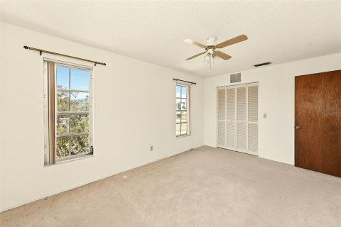 House in Belleair Beach, Florida 3 bedrooms, 181.35 sq.m. № 2148796 - photo 28