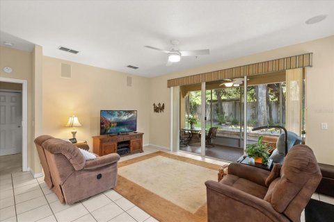 Townhouse in Apopka, Florida 3 bedrooms, 194.91 sq.m. № 1843689 - photo 6