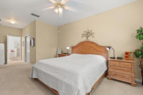 Townhouse in Apopka, Florida 3 bedrooms, 194.91 sq.m. № 1843689 - photo 23