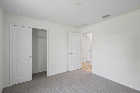 House in Palm Coast, Florida 4 bedrooms, 152.27 sq.m. № 1651038 - photo 24