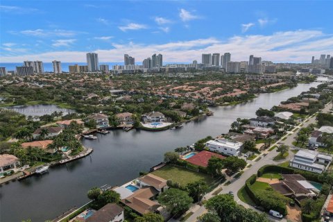 House in Hollywood, Florida 6 bedrooms № 1864479 - photo 3