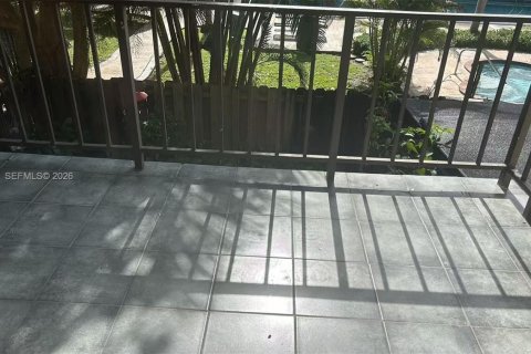 Copropriété à louer à Pinecrest, Floride: 2 chambres, 96.62 m2 № 2240662 - photo 9