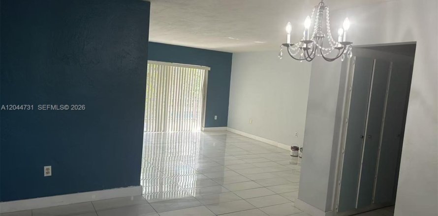 Condo à Pinecrest, Floride, 2 chambres  № 2240662