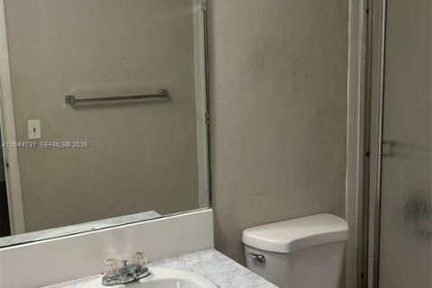 Copropriété à louer à Pinecrest, Floride: 2 chambres, 96.62 m2 № 2240662 - photo 10