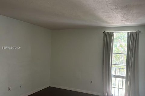 Copropriété à louer à Pinecrest, Floride: 2 chambres, 96.62 m2 № 2240662 - photo 2