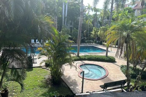 Copropriété à louer à Pinecrest, Floride: 2 chambres, 96.62 m2 № 2240662 - photo 5