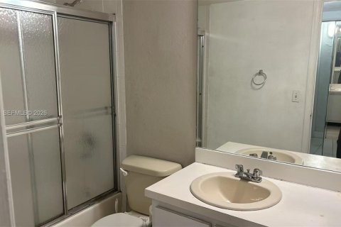 Copropriété à louer à Pinecrest, Floride: 2 chambres, 96.62 m2 № 2240662 - photo 11