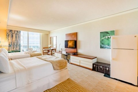 Купить кондоминиум в Санни-Айлс-Бич, Флорида 51.19м2, № 1985362 - фото 4