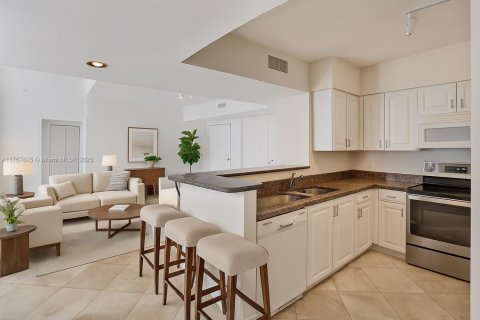 Condo in Miami, Florida, 3 bedrooms  № 1693231 - photo 3