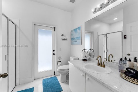 Casa en alquiler en Miami, Florida, 4 dormitorios, 232.26 m2 № 1921294 - foto 10