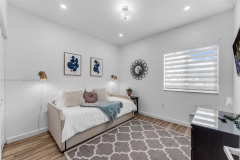 Casa en alquiler en Miami, Florida, 4 dormitorios, 232.26 m2 № 1921294 - foto 16
