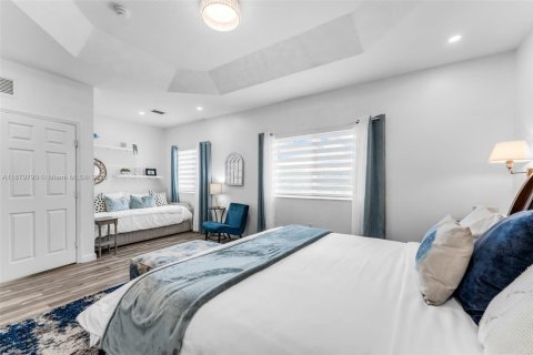 Casa en alquiler en Miami, Florida, 4 dormitorios, 232.26 m2 № 1921294 - foto 18