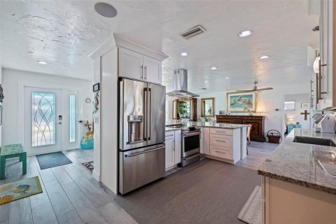 Villa ou maison à vendre à Saint Pete Beach, Floride: 3 chambres, 178.19 m2 № 1782443 - photo 15