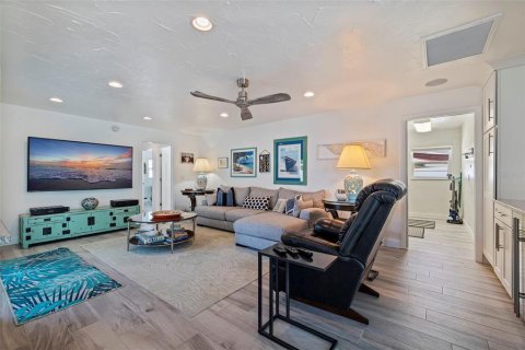 Villa ou maison à vendre à Saint Pete Beach, Floride: 3 chambres, 178.19 m2 № 1782443 - photo 24