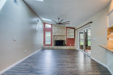 House in Palm Harbor, Florida 3 bedrooms, 176.14 sq.m. № 2378007 - photo 20