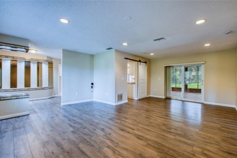 House in Palm Harbor, Florida 3 bedrooms, 176.14 sq.m. № 2378007 - photo 9