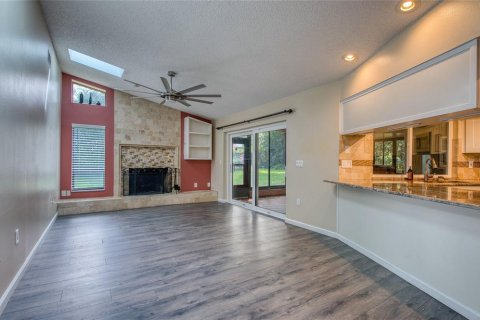 House in Palm Harbor, Florida 3 bedrooms, 176.14 sq.m. № 2378007 - photo 16