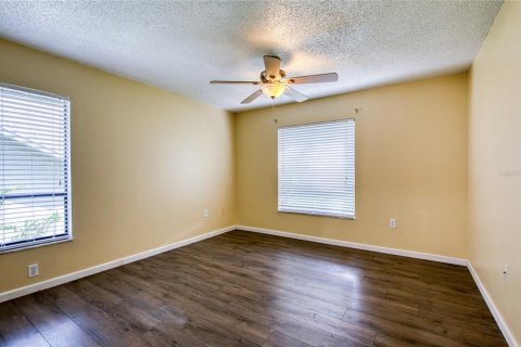 House in Palm Harbor, Florida 3 bedrooms, 176.14 sq.m. № 2378007 - photo 22